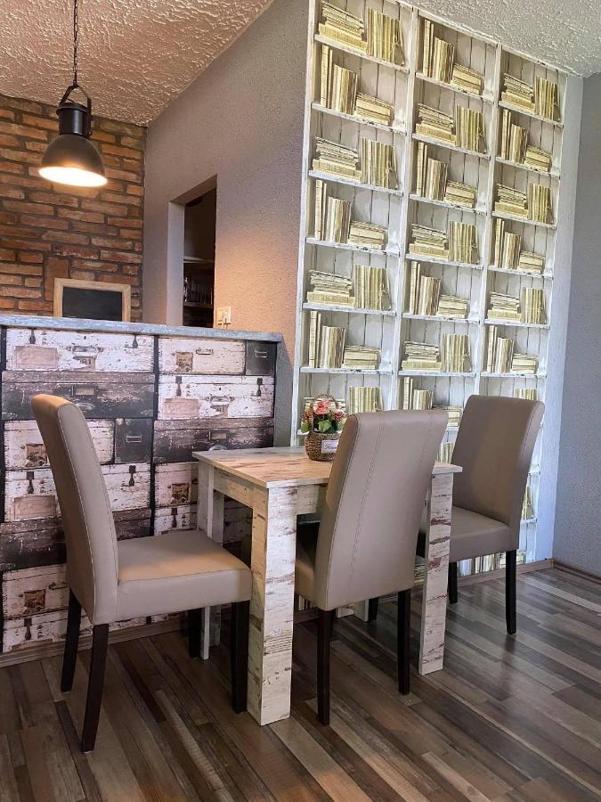 Naphaz Panzio Bed & Breakfast Tiszafüred Екстериор снимка