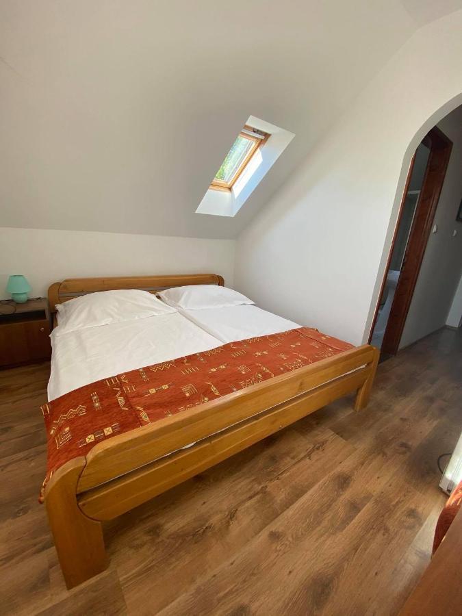 Naphaz Panzio Bed & Breakfast Tiszafüred Екстериор снимка
